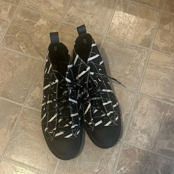 Valentino VLTN Giggies High Top Black White Valentino Garavani Vltn Times Giggies High-Top Fabric  main image 3